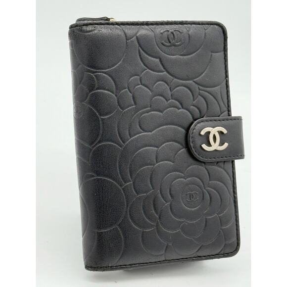 Chanel Lambskin L-Zip Pocket Wallet Black*Camilla Flower Embossed*HOT! COA - Picture 2 of 13
